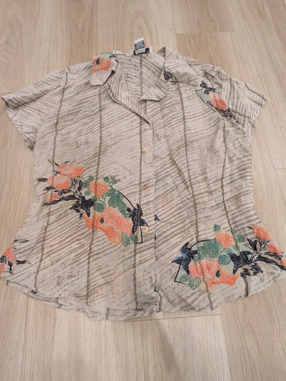 Citron Santa Monica Short Sleeve Button Up With Birds Silk Size M